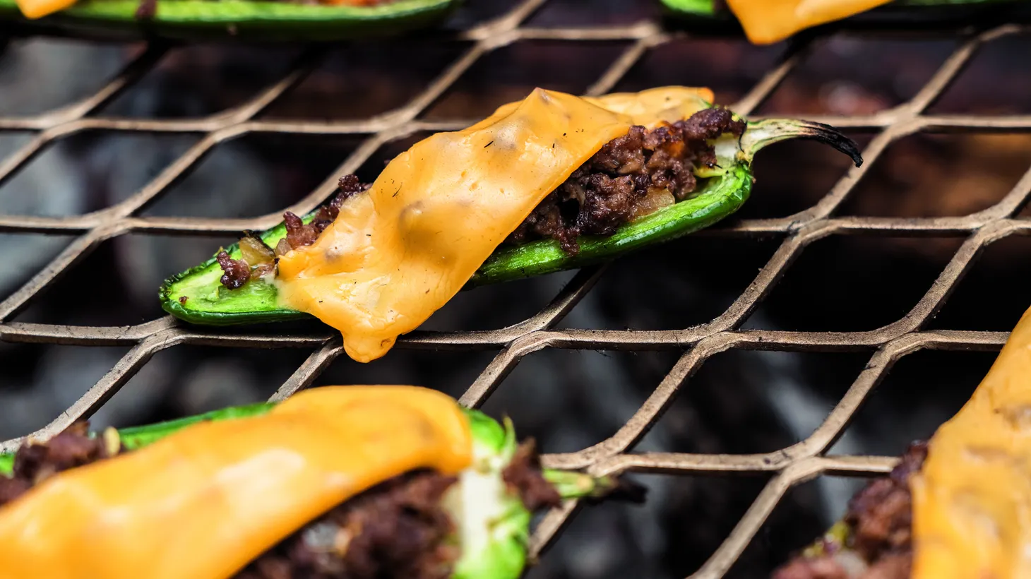 The cheeseburger jalapeno popper is a 15-minute recipe that forgoes a bun.