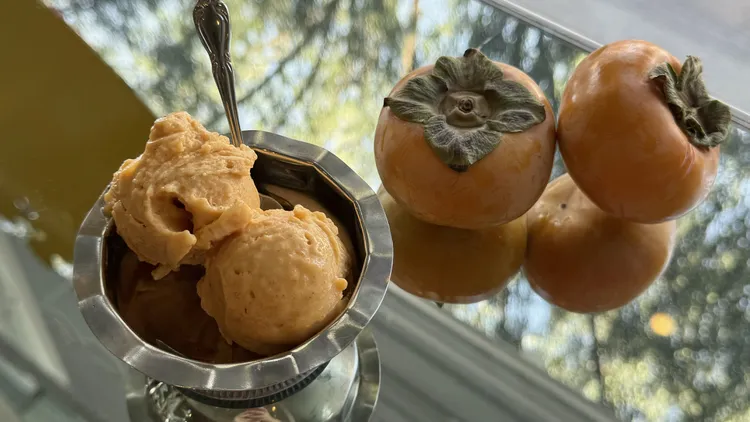 The Crenshaw and Echo Park Farmers' Markets get a boost from Food Access LA, and it's persimmon season!