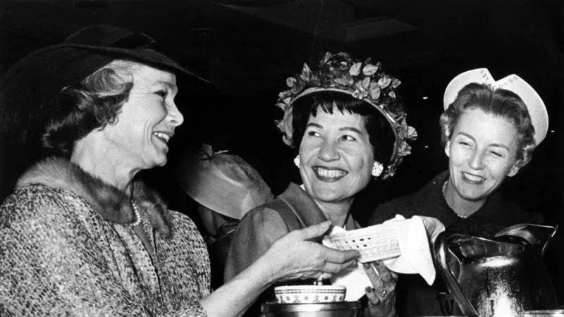 Cocktails and a luncheon preceded a fashion show at the San Fernando Valley Volunteer League's 1961 Arts and Artists gala.