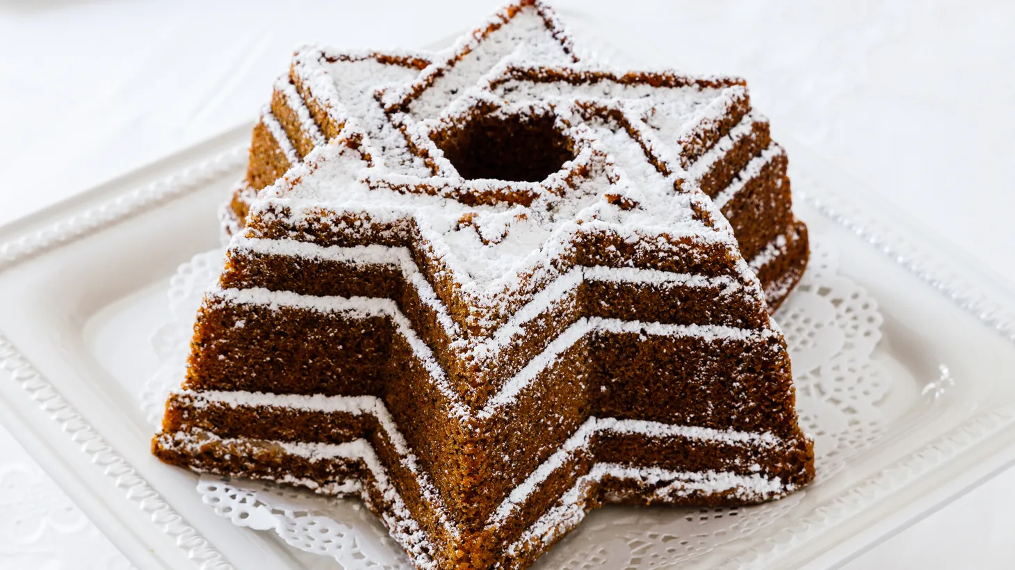 A poppy seed cake makes for a festive table during the high holidays.