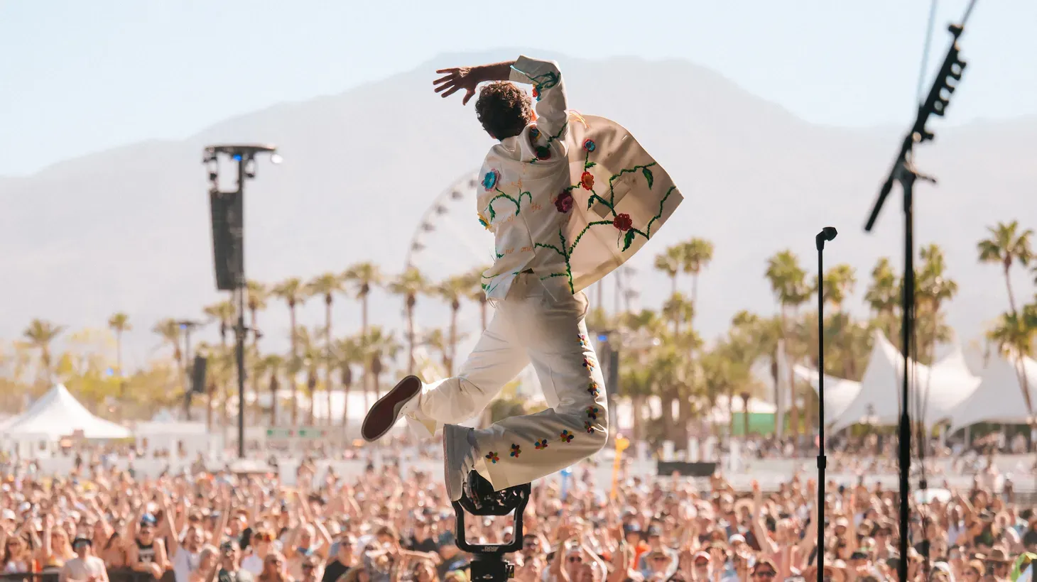 The Coachella 2025 lineup is here (woah!!).