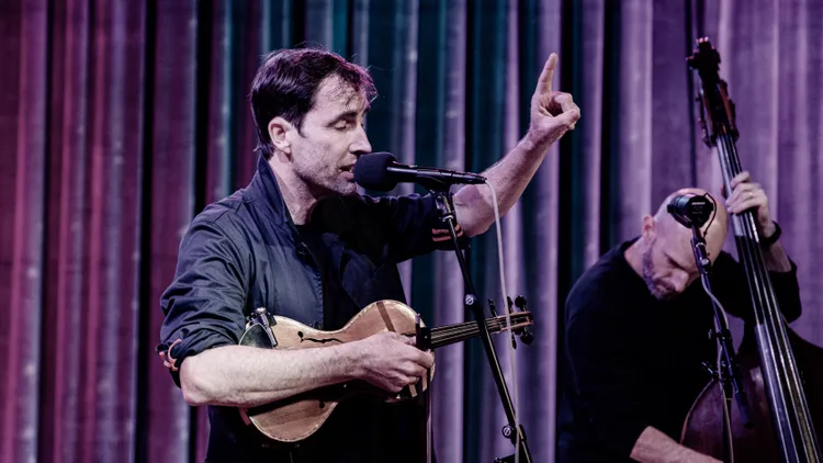 Andrew Bird and his trio bring their “Sunday Morning Put-On” sounds to HQ ahead of two shows at the Hollywood Bowl.