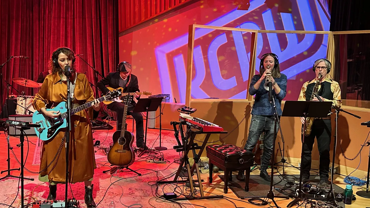 Gaby Moreno and her robust band enliven KCRW’s Annenberg Performance.