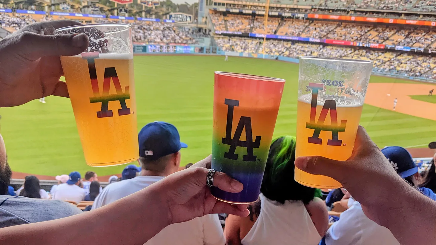 Giants, Dodgers both wear Pride hats on field