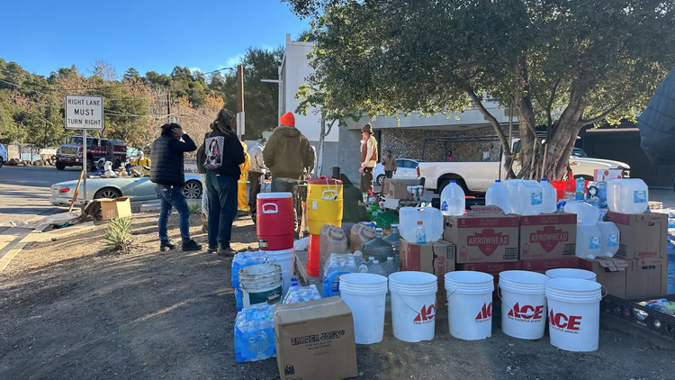 Heat Hawks: Topanga neighbors step up as volunteers amid fires