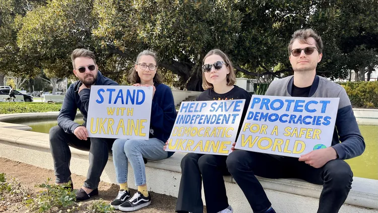 At a rally in Beverly Hills, local Ukrainians and their supporters gathered to voice opposition to President Trump’s politics regarding Russia and Ukraine.