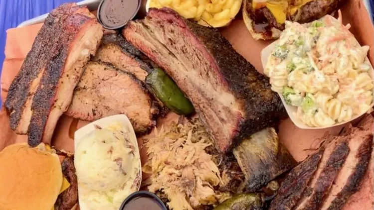 At five can’t-miss pop-ups this summer, treat yourself to Texas-inspired BBQ, vegan mofongo, hand-rolled bagels with homemade cream cheese, crispy duck mole, and more.