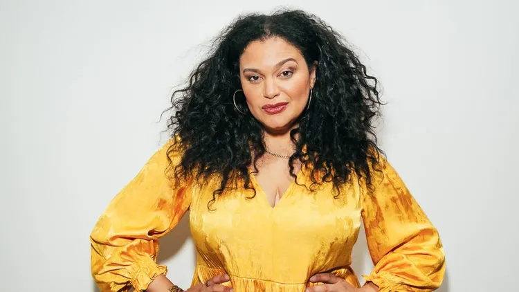 The "Survival of the Thickest" star talks about fighting patriarchal standards of beauty, uplifting audiences at her comedy shows, and navigating others’ opinions around her surrogacy.